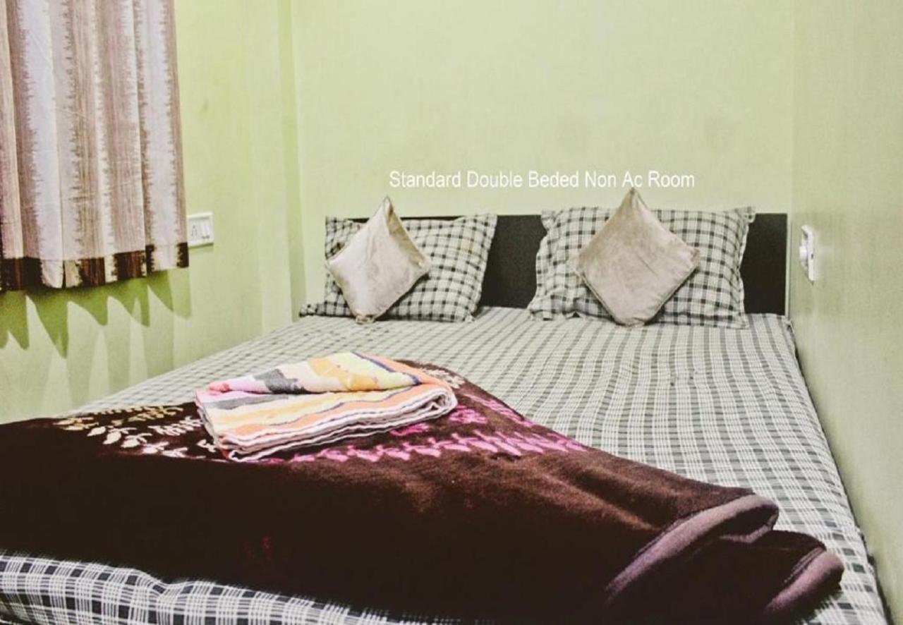 Mansarovar Guesthouse Ujjain Exteriör bild