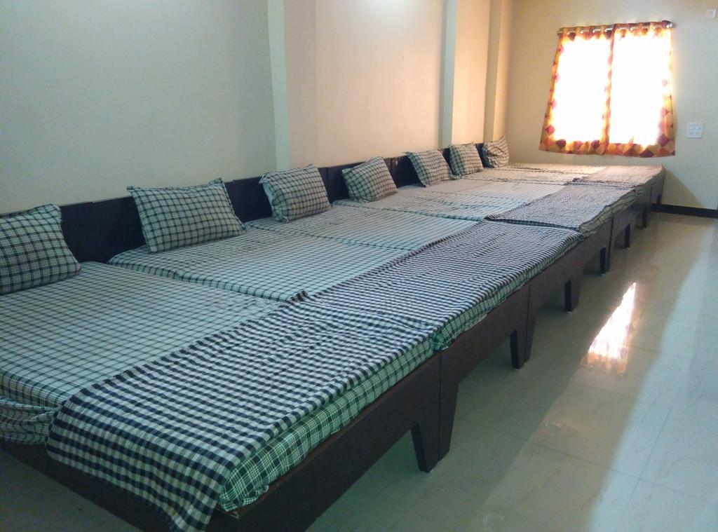Mansarovar Guesthouse Ujjain Exteriör bild