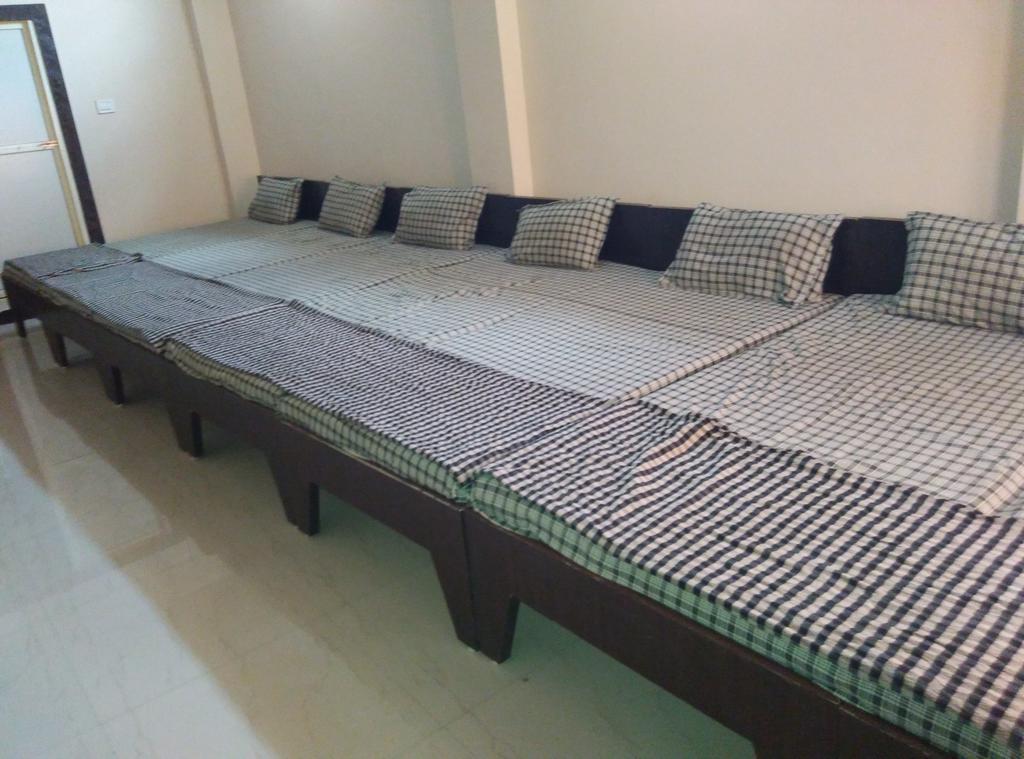 Mansarovar Guesthouse Ujjain Exteriör bild