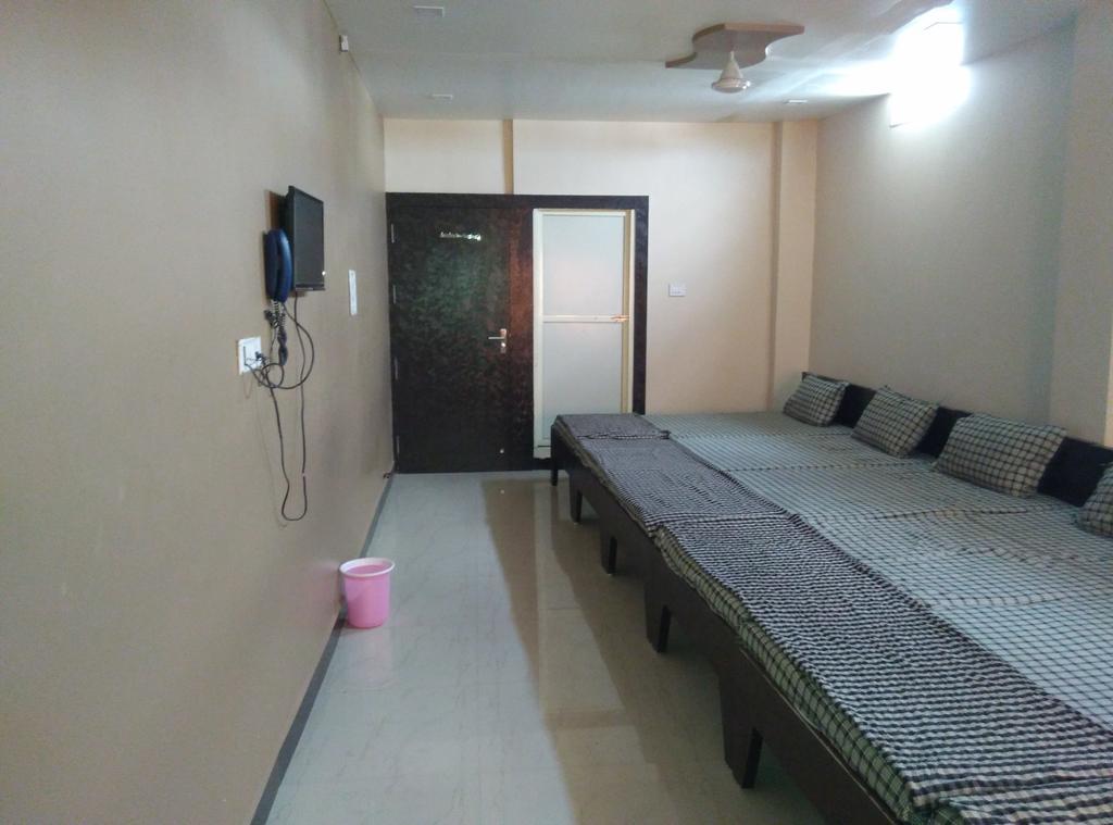 Mansarovar Guesthouse Ujjain Exteriör bild