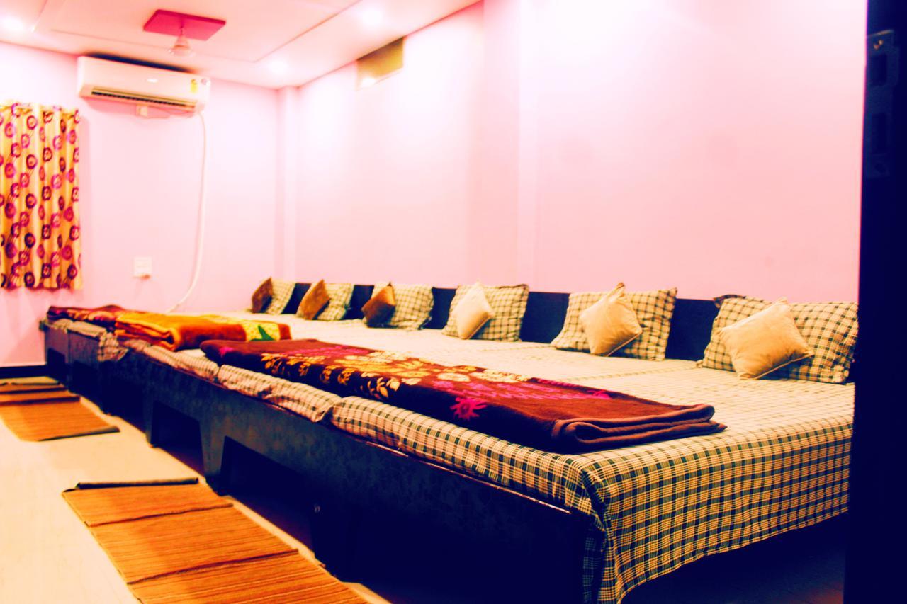 Mansarovar Guesthouse Ujjain Exteriör bild