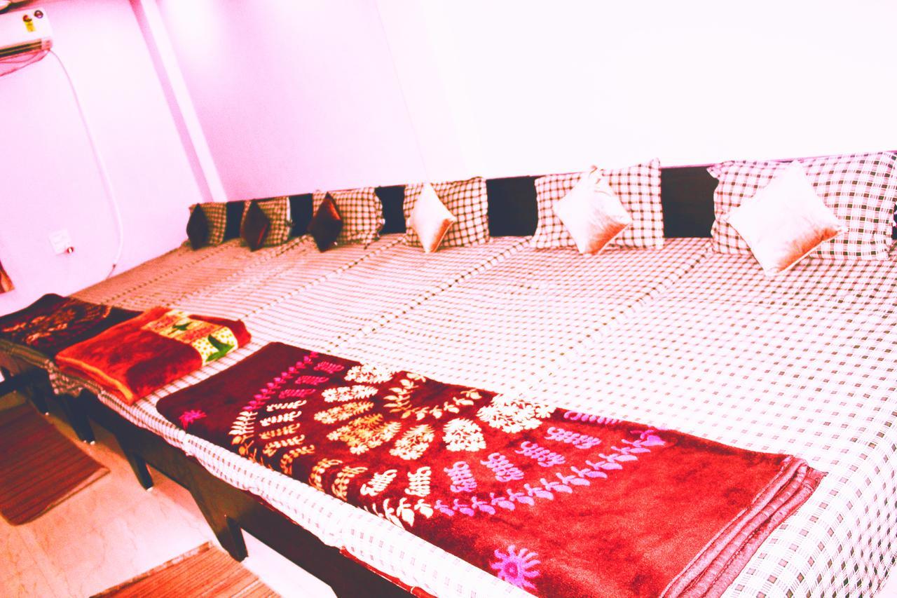 Mansarovar Guesthouse Ujjain Exteriör bild