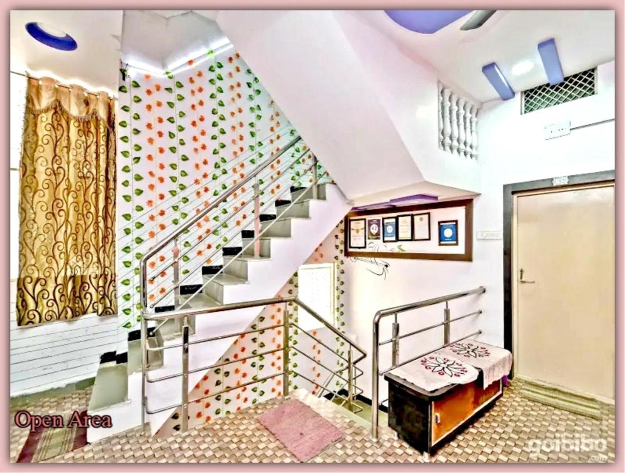 Mansarovar Guesthouse Ujjain Exteriör bild