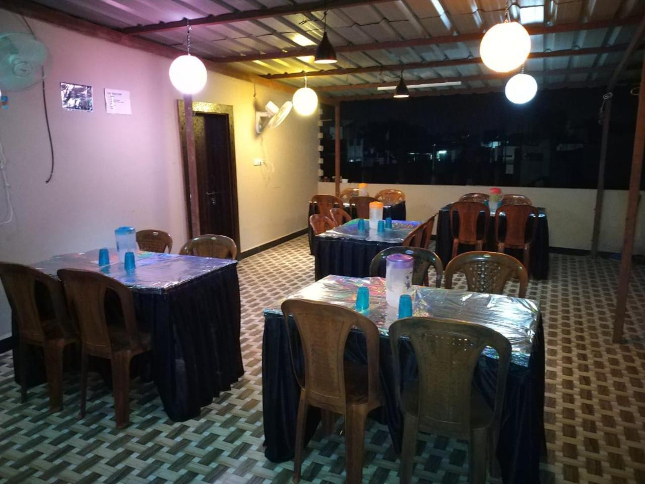 Mansarovar Guesthouse Ujjain Exteriör bild